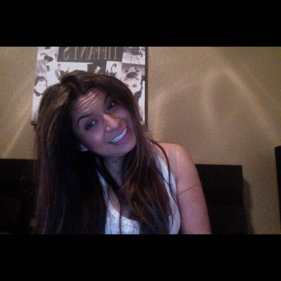 Meet your Posher, Teresa - Picture 1 of 2